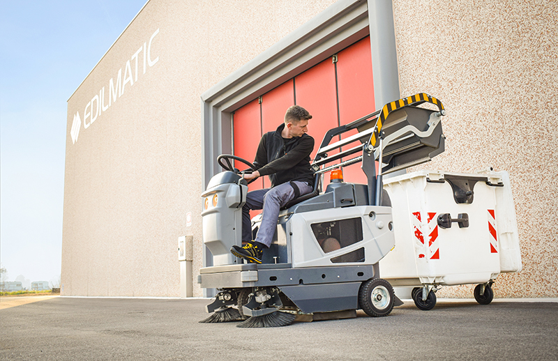 THE NEW COMET CSW 1300 AND 1600 DSA SWEEPERS: POWER, EFFICIENCY AND COMFORTABLE USE